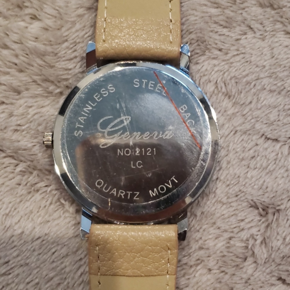 Watch - Picture 3 of 3